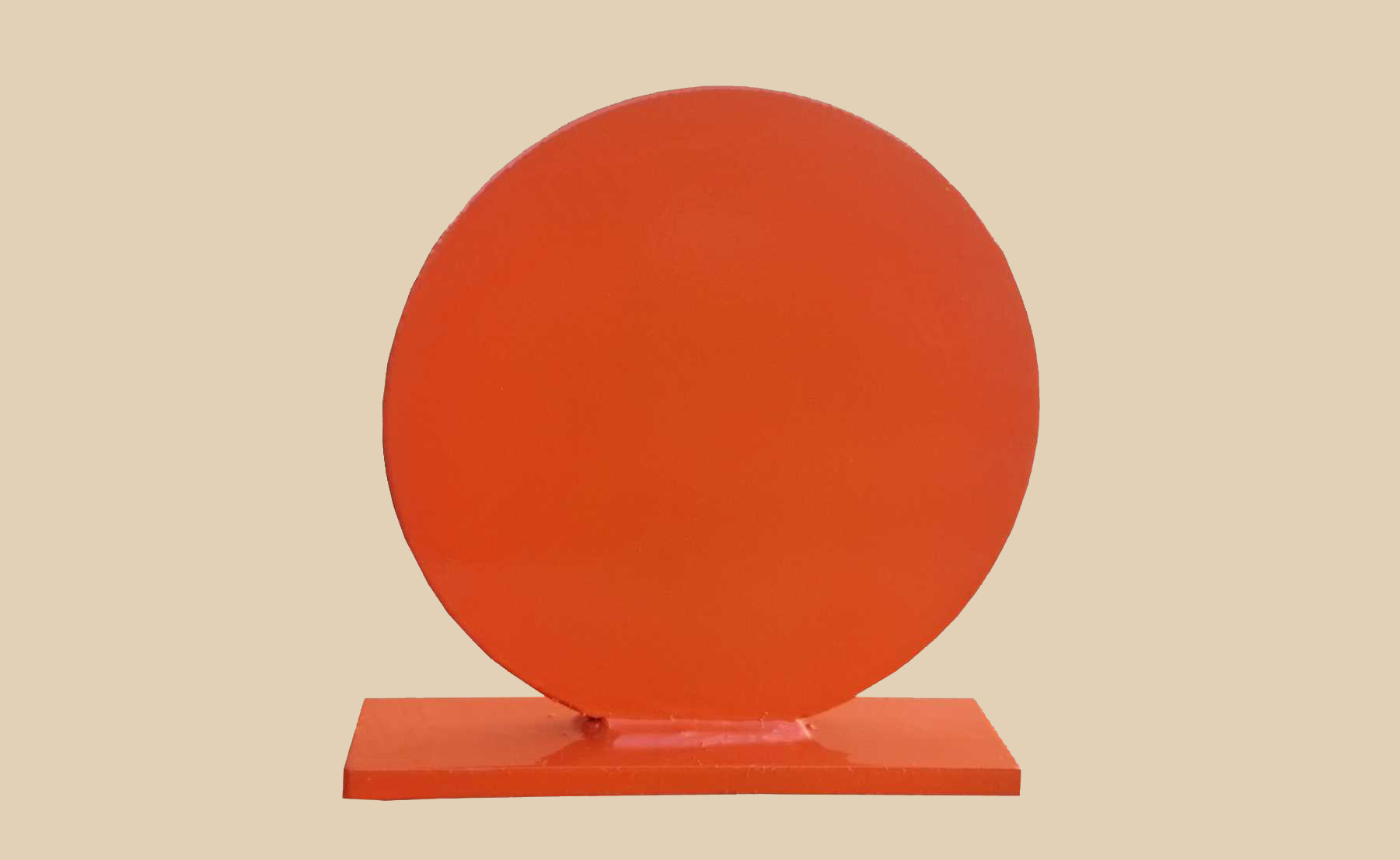 tarelka na podstavke